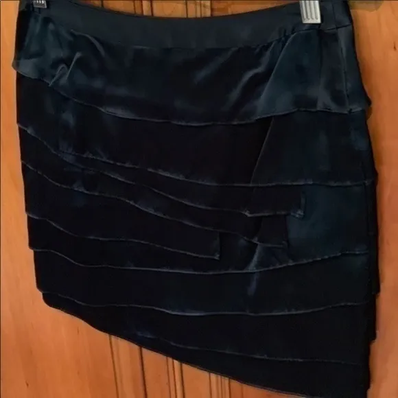 🖤✨Ann Taylor Black Silk Tiered Skirt 🖤 0 ✨