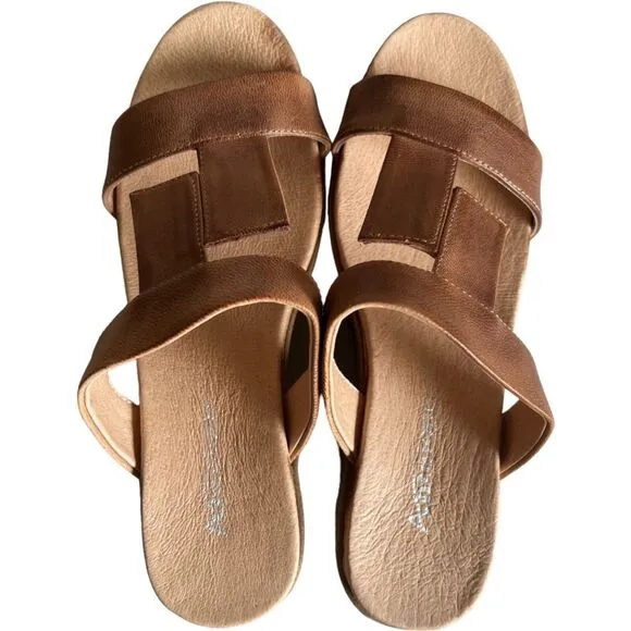 ANTELOPE Light Brown Rectangle-Front Karas Leather Sandals w/ Box, 37/US7