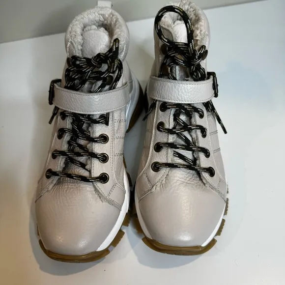 Anthropologie Alexis Sherpa-Lined Hiker Boots size 38