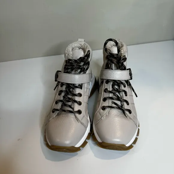 Anthropologie Alexis Sherpa-Lined Hiker Boots size 38