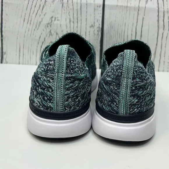 APL Men’s TechLoom Wave Sneakers size 8.5