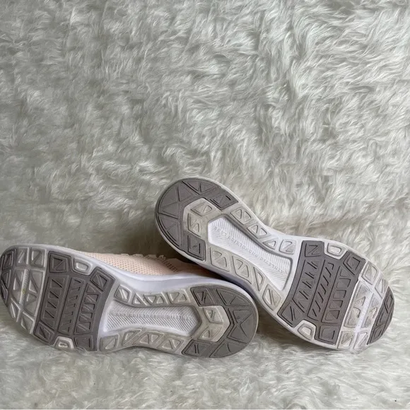 APL Techloom Breeze Women's 8.5 Athletic Propulsion Labs Running Shoes Pristine