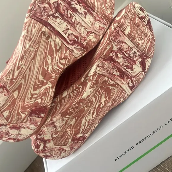 APL Women's TechLoom Wave Cedar Marble Size 10 New in Box
