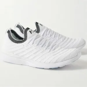 APLWomen's TechLoom WaveWhite / Black / Ribbed$245 size 7 gently used