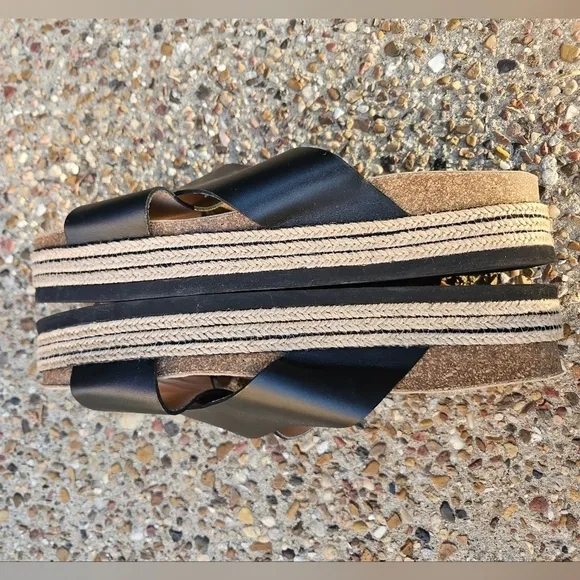 Aquatalia Ariana Slip-On Platform Leather Strap Sandals Women's Size 11 Spain