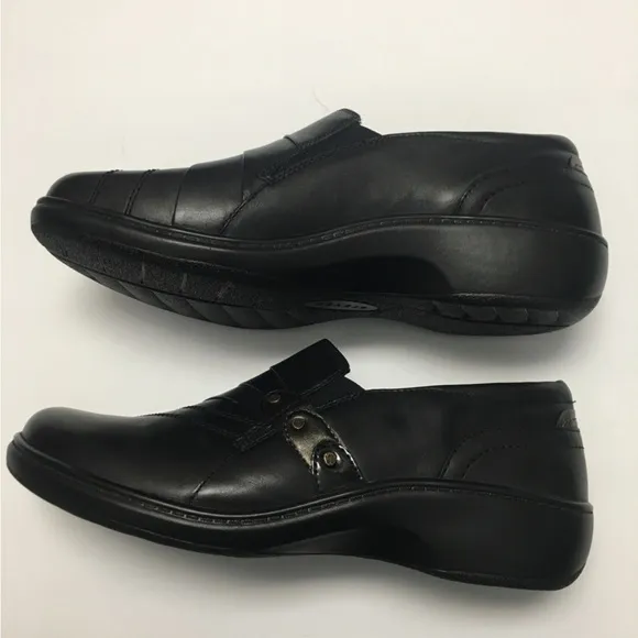 Aravon Leather Slip On Flats Shoes Size 9.5EE Black Lightweight Work Office