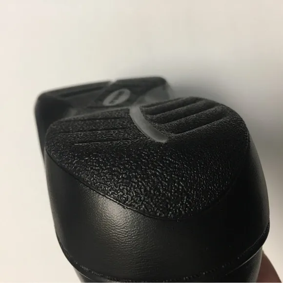 Aravon Leather Slip On Flats Shoes Size 9.5EE Black Lightweight Work Office