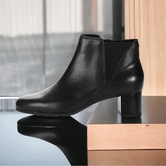 Aravon Rockport Career Dress Chelsea Boots in Black Leather Size 12, New in Box