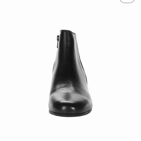 Aravon Rockport Career Dress Chelsea Boots in Black Leather Size 12, New in Box