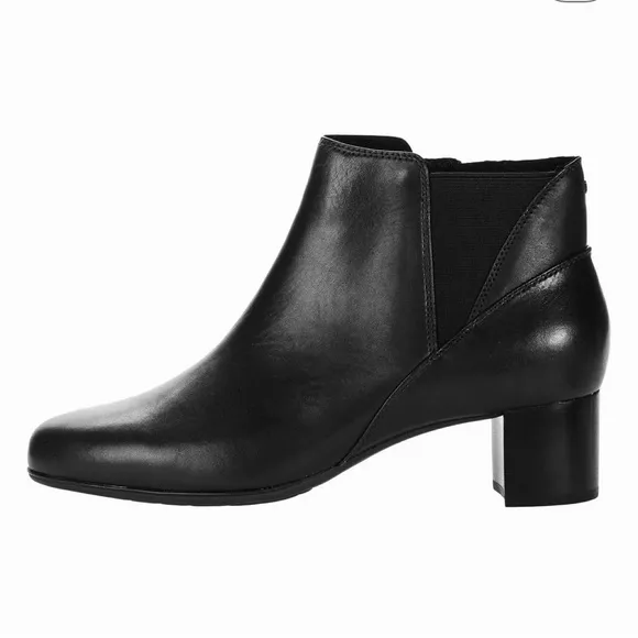 Aravon Rockport Career Dress Chelsea Boots in Black Leather Size 12, New in Box