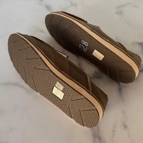 Ariat Embroidered Cruiser Boat Shoe - NWOB