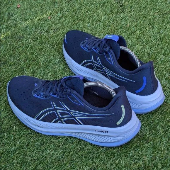 ASICS GEL-CUMULUS 26 - Women's Athletic Shoes - SIZE 9