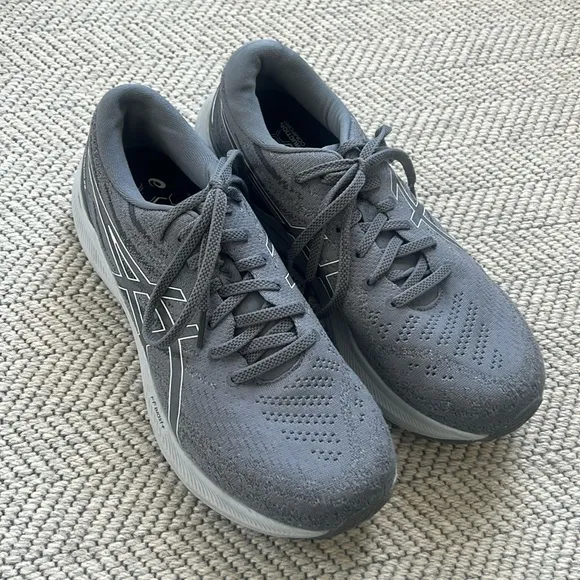 Asics gel-kayano 29 running shoes