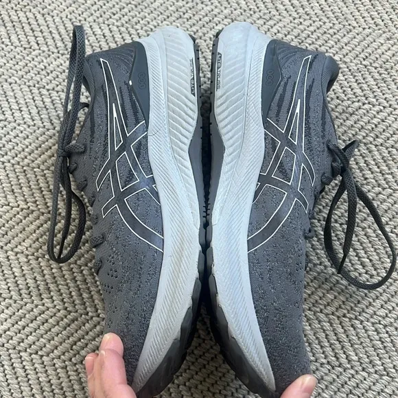 Asics gel-kayano 29 running shoes