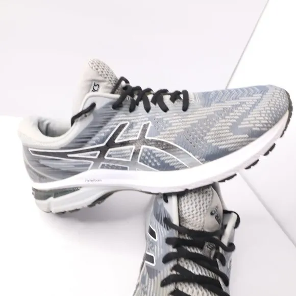 asics gt 2000   1011A690   size 10.5