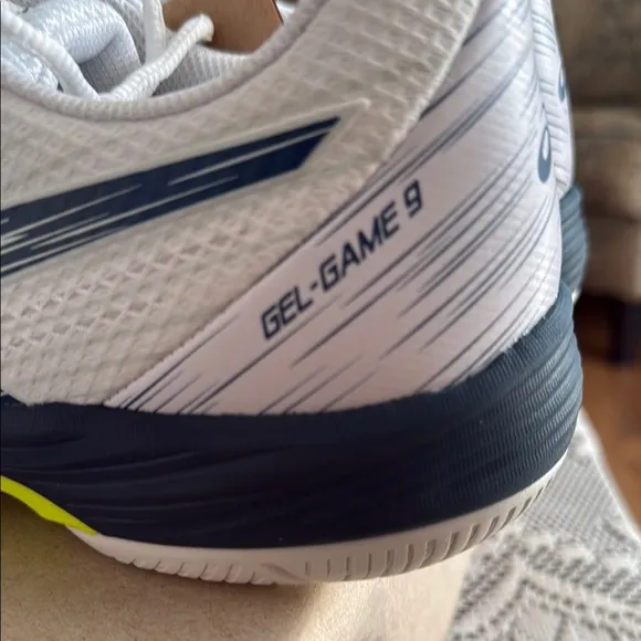 Asics Men's Athletic Shoes - White and Blue