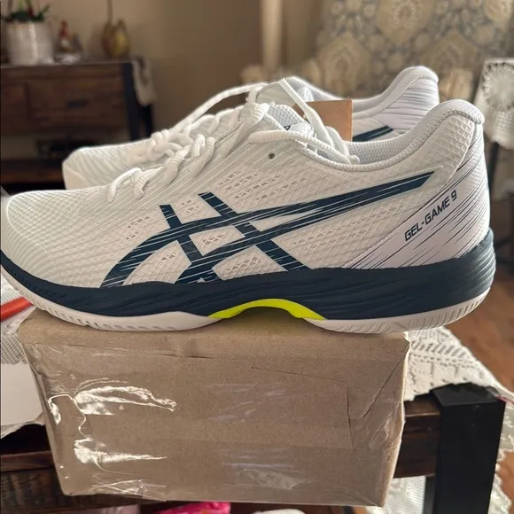Asics Men's Athletic Shoes - White and Blue