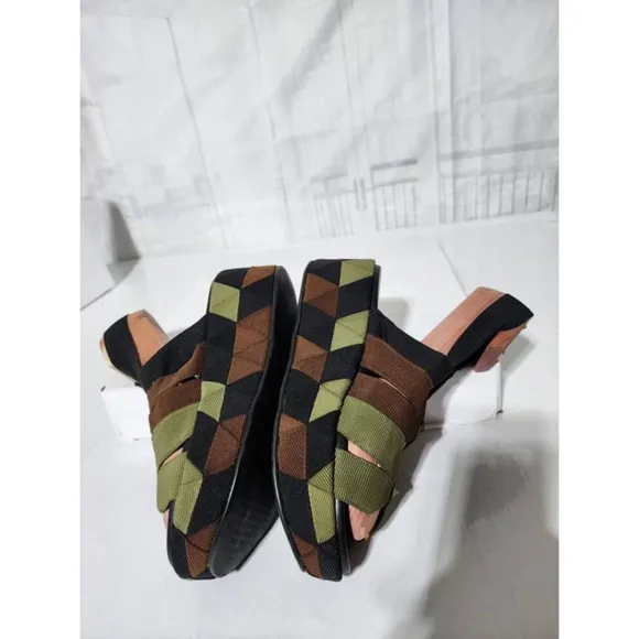 Authentic SALVATORE FERRAGAMO Colorblock Pattern Slingback Sandals Green/Brown