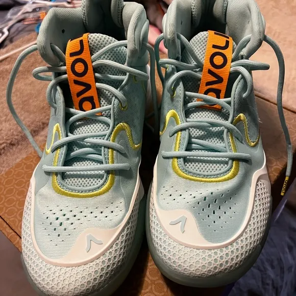Avoli Vol. 2 Spa Retreat volleyball shoes