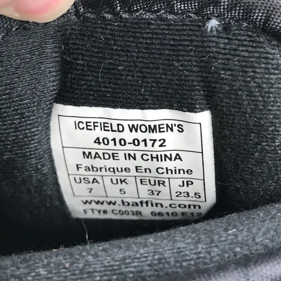 Baffin Women's 7 Icefield Winter Boots Cold White Black