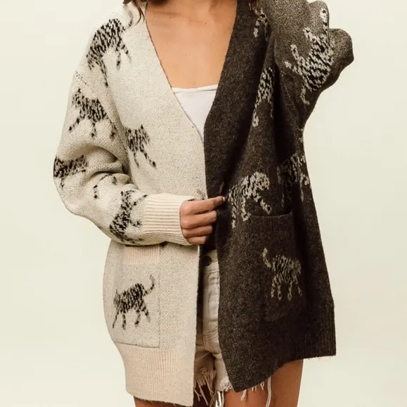 BiBi Wild Cat Knit Color Contrast Open Front Long Sleeve Patch Pocket Cardigan