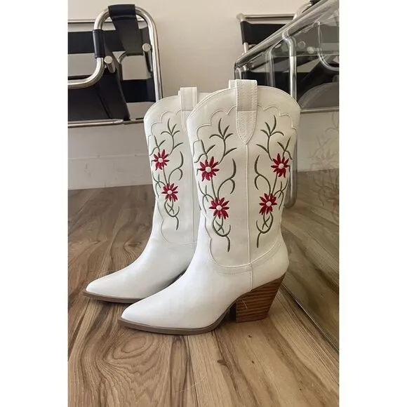 BiLLiNi Women's Yanet  Western Red Boots Pointed Toe Chunky Heel Boots size 9