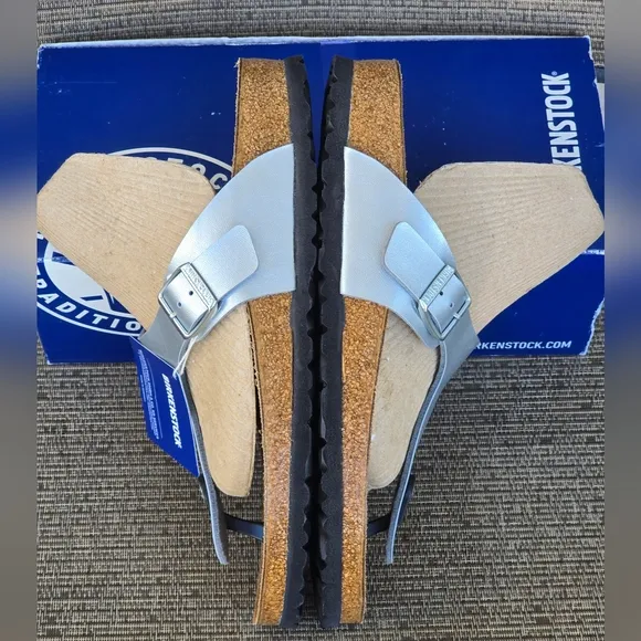 Birkenstock Gizeh Silver Sandals, Size 10 (Euro 41)N