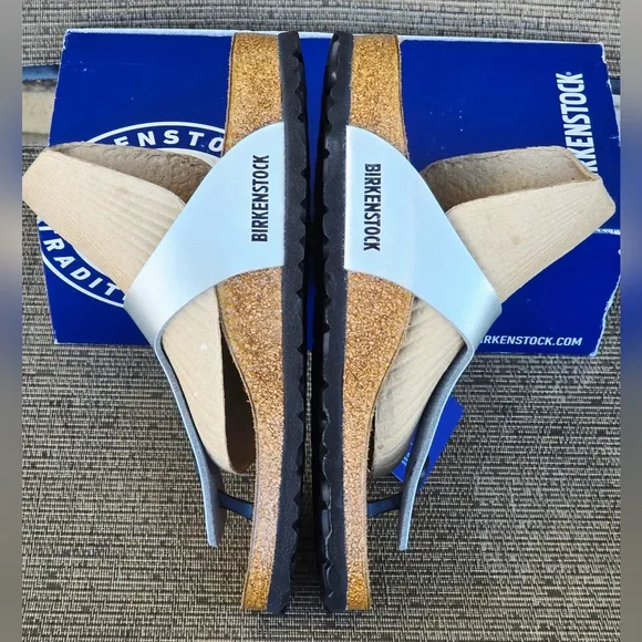 Birkenstock Gizeh Silver Sandals, Size 10 (Euro 41)N