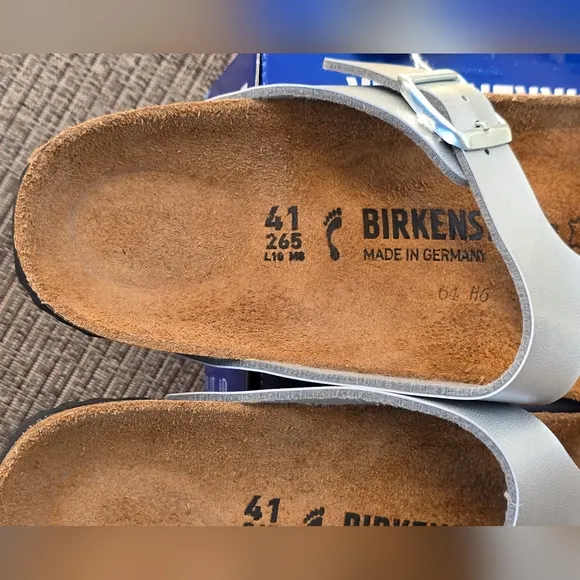 Birkenstock Gizeh Silver Sandals, Size 10 (Euro 41)N