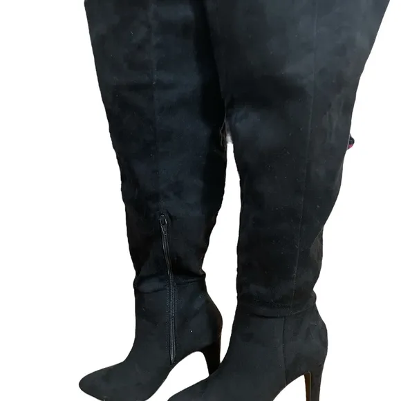 Black suede pointed toe high heel tall over the knee winter boots sz 6.5
