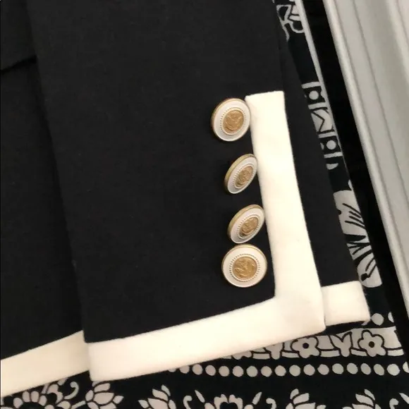 BLAZER W/WHITE PIPING &amp; NAUTICAL GOLDTONE BUTTONS