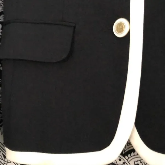 BLAZER W/WHITE PIPING &amp; NAUTICAL GOLDTONE BUTTONS