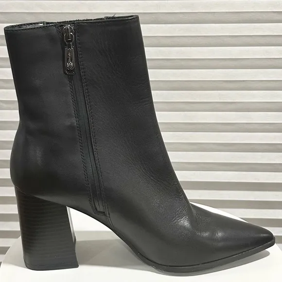 🌸BLONDO🌸 Irin Black Waterproof Boots Size: 10M