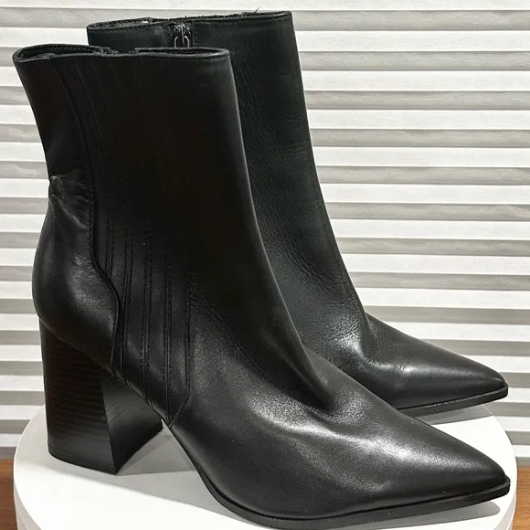 🌸BLONDO🌸 Irin Black Waterproof Boots Size: 10M