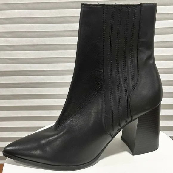 🌸BLONDO🌸 Irin Black Waterproof Boots Size: 10M