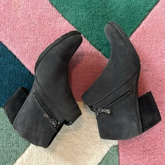 Blondo Villa Waterproof Dark Grey Suede Ankle Boots Booties