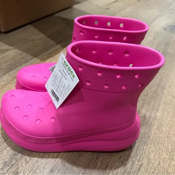 BNIB CROCS Crush Platform Waterproof Boots $80 pink size 8