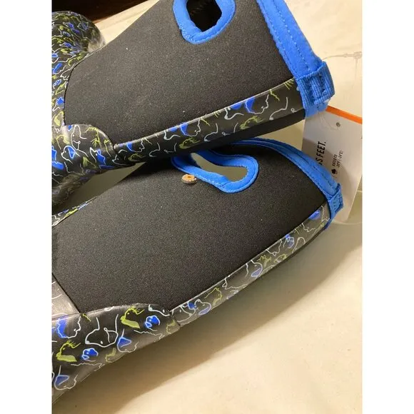 Bogs Kids Waterproof Cold Weather Boots Classic II Pets  Size 5 US New With Tag