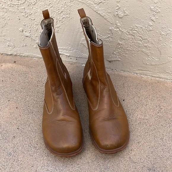 Bogs Women’s Pearl Slip On Boots Tan Neutral Waterproof Rain Leather Size 9