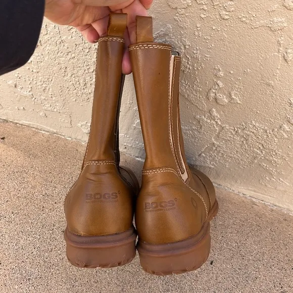 Bogs Women’s Pearl Slip On Boots Tan Neutral Waterproof Rain Leather Size 9