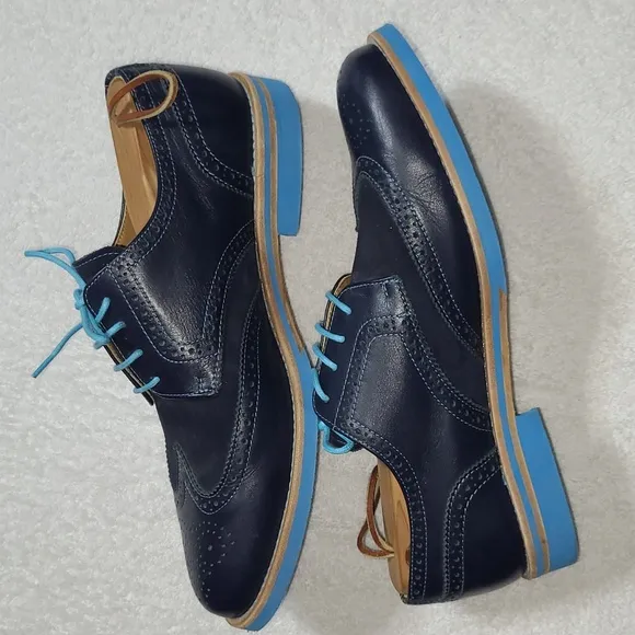 Bold By Soxy Blue Leather Wingtip Dress Shoe's Size 9 Men's