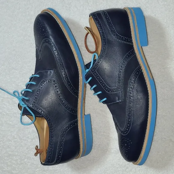 Bold By Soxy Blue Leather Wingtip Dress Shoe's Size 9 Men's