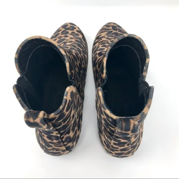 Born Remo Brown and Black Leopard Animal Print Fabric Pixie Booties Size 6