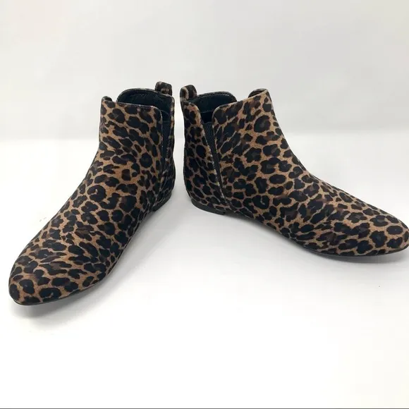 Born Remo Brown and Black Leopard Animal Print Fabric Pixie Booties Size 6