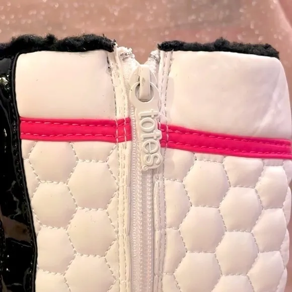 Brand New Totes Girls Cold Weather Boots Zippered Black White Pink Warm Winter
