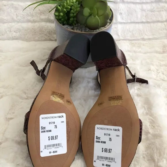 ✨🆕✨Brand New Vince Camuto Sandals