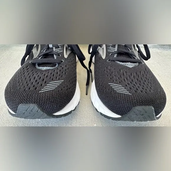 Brooks Adrenaline GTS 19 Black Silver Running Shoes 1102941D047 Mens Size 10 VGC