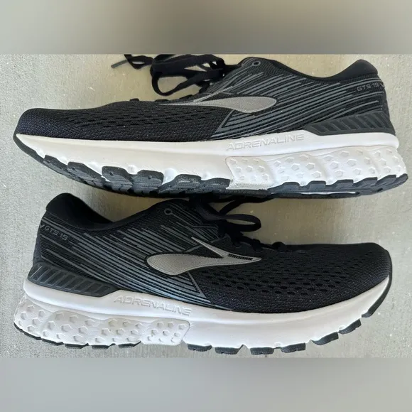 Brooks Adrenaline GTS 19 Black Silver Running Shoes 1102941D047 Mens Size 10 VGC