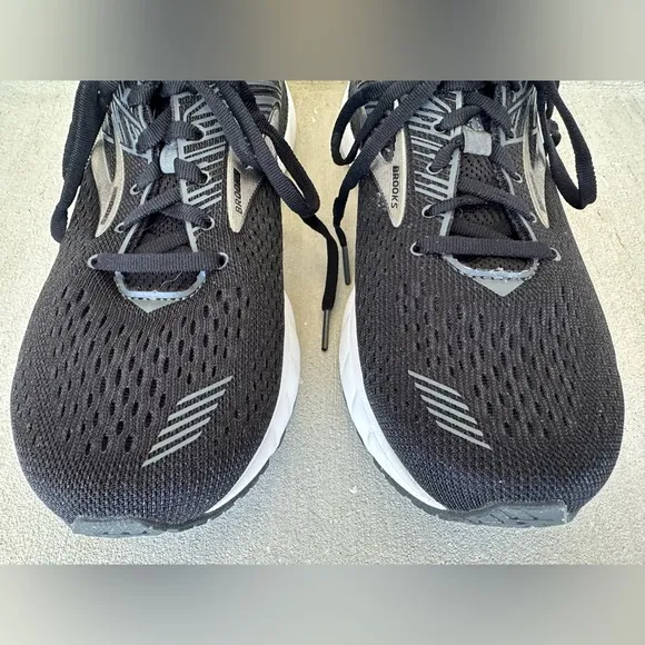 Brooks Adrenaline GTS 19 Black Silver Running Shoes 1102941D047 Mens Size 10 VGC