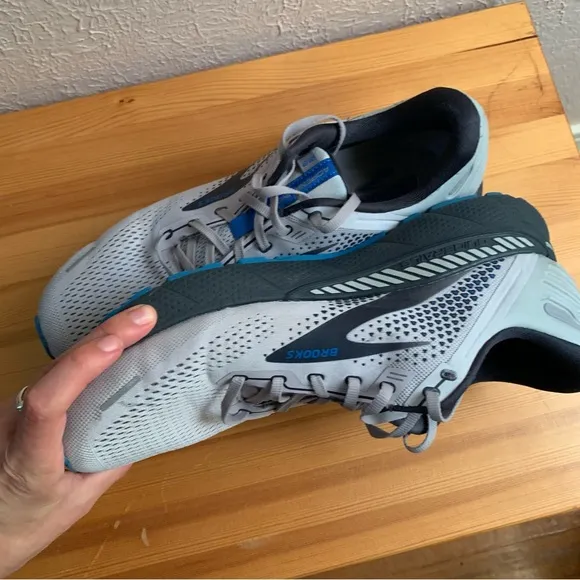Brooks Adrenaline GTS 22 Men’s Running Shoes Gray